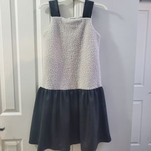 $10 Deals 🤝🔖 Teen Knee Length Wool and Leather dress -size teen 16